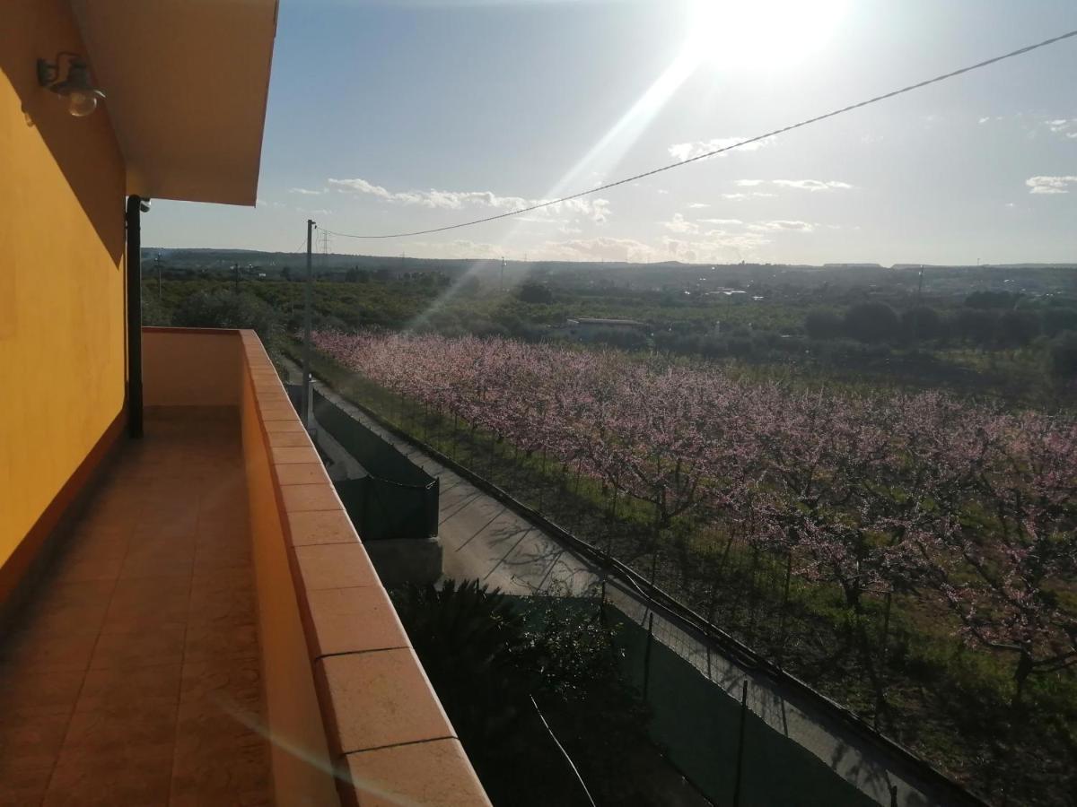 Villa Caterina Solarino Экстерьер фото